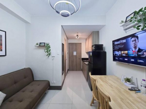 1BR Unit Condotel w Balcony FAME Residences -FM29